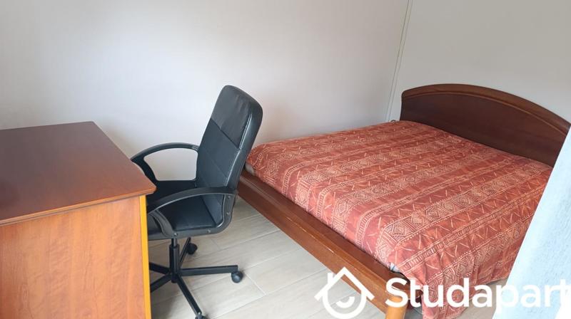 Chambre - 10 m² - 1 pièce