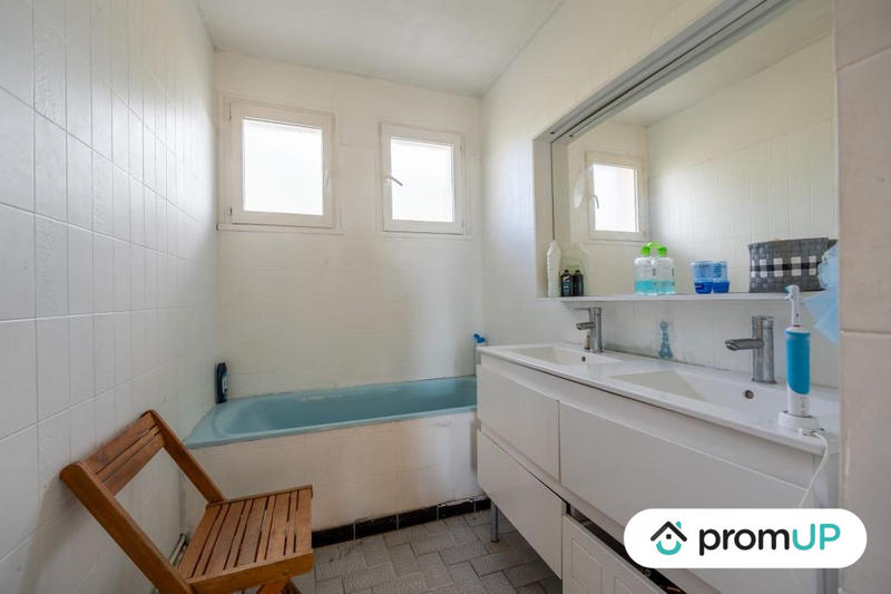 Maison traditionnelle - 140 m² - 6 pièces