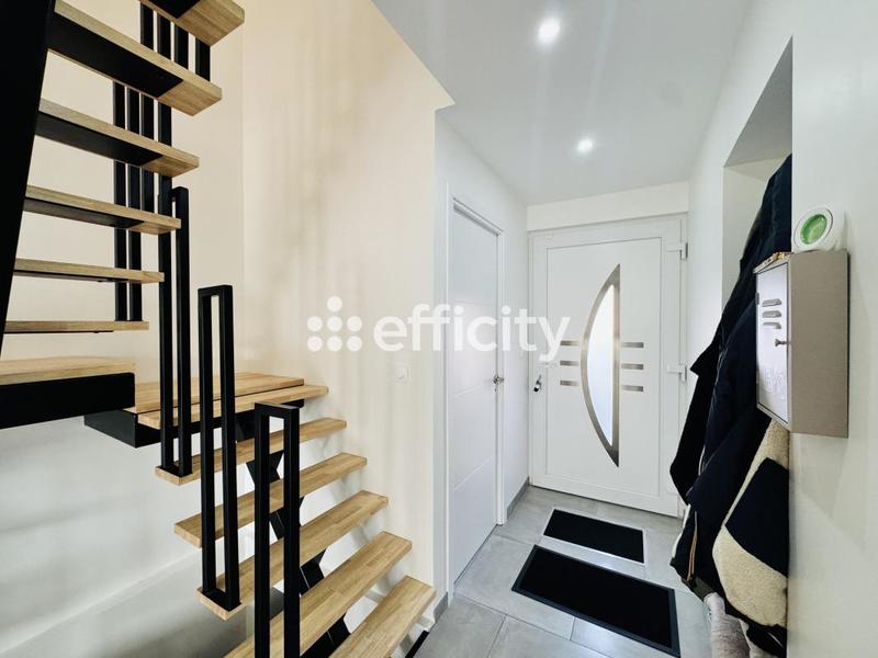 Maison - 104 m² - 6 pièces