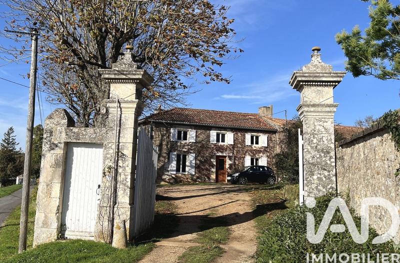 Maison - 203 m² - 7 pièces