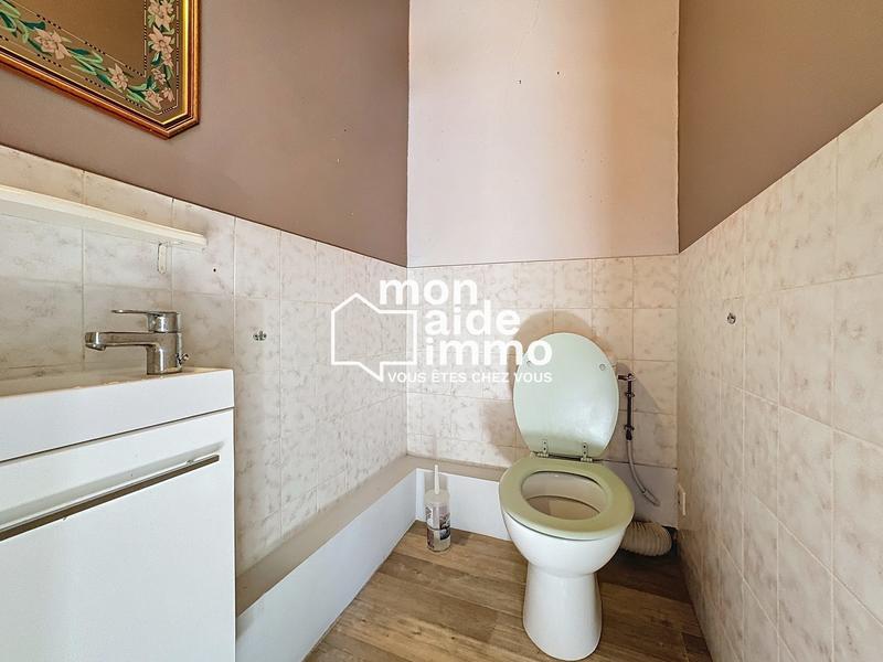 Maison - 305 m² - 8 pièces