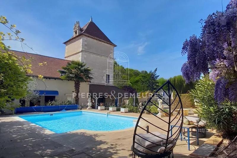 Maison - 438 m² - 16 pièces