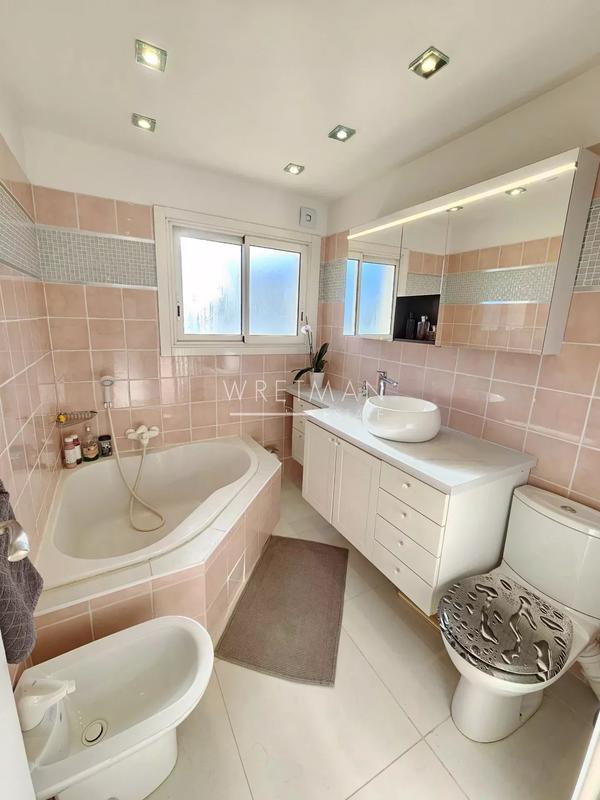 Maison - 173 m² - 7 pièces