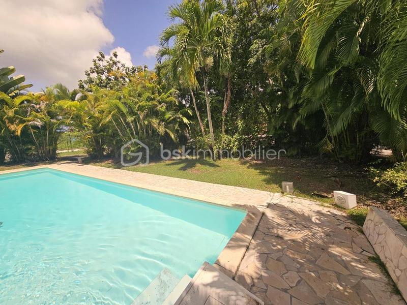 Maison - 226 m² - 4 pièces