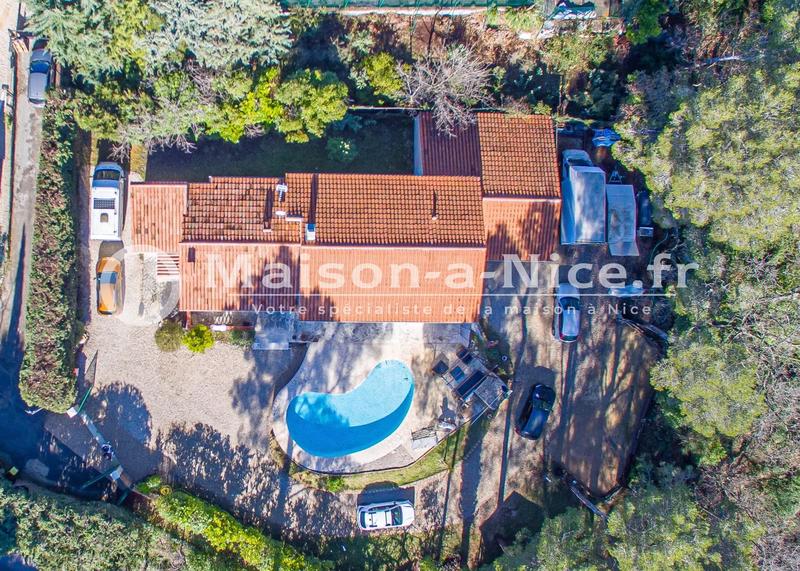 Maison - 171 m² - 6 pièces