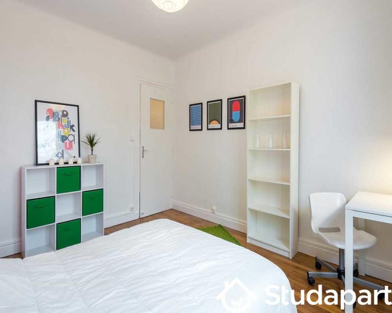 Chambre - 60 m² - 1 pièce
