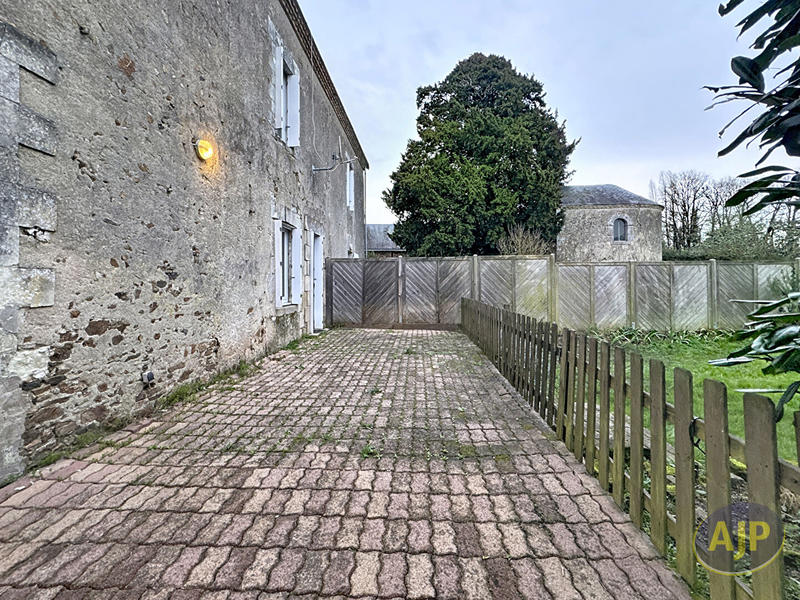 Maison - 83 m² - 4 pièces