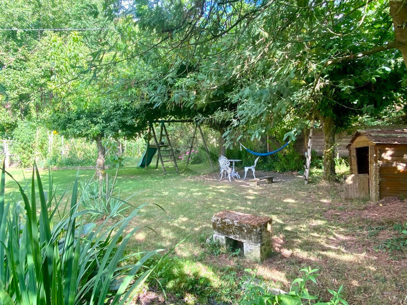 Maison - 220 m² - 6 pièces