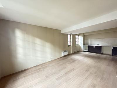 Appartement - 64 m² - 2 pièces