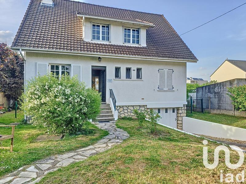 Maison - 140 m² - 8 pièces