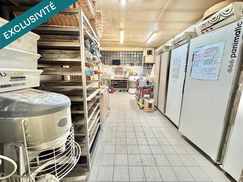 Local commercial - 623 m²