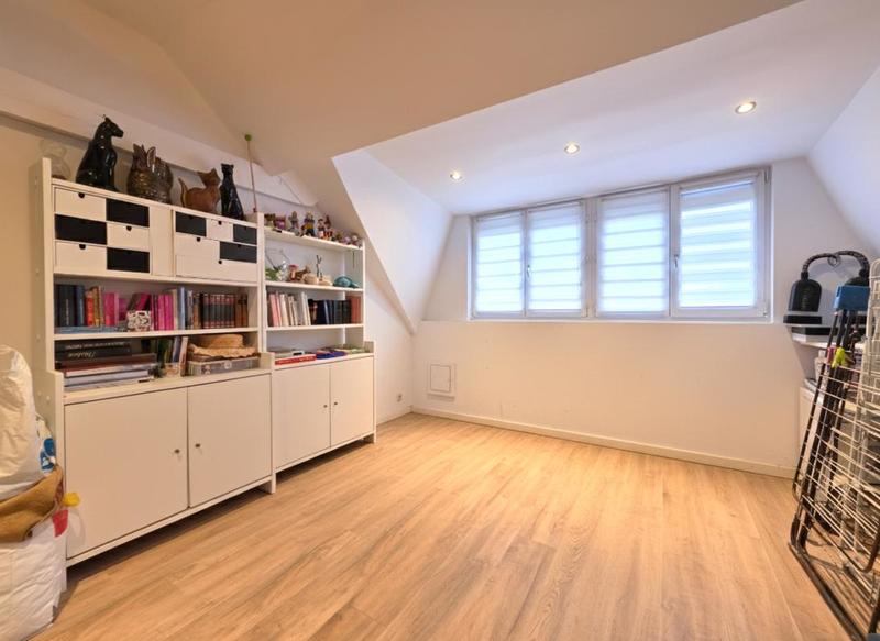 Pavillon - 93 m² - 6 pièces