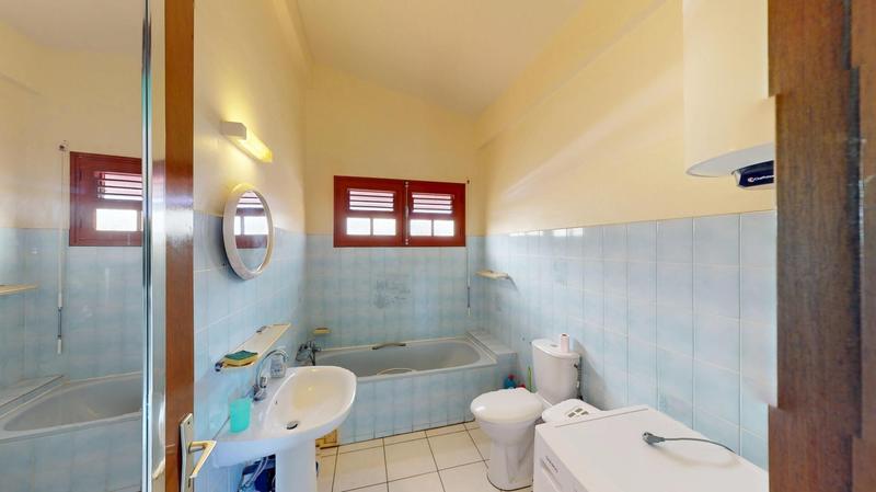 Maison - 180 m² - 7 pièces