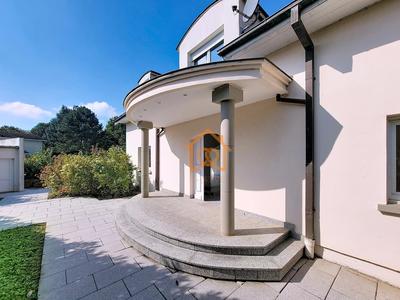 Villa - 245 m² - 7 pièces