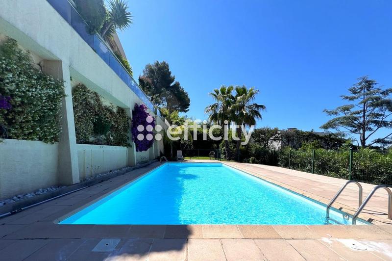 Appartement - 95 m² - 3 pièces