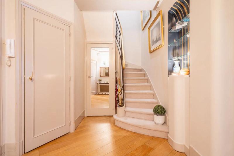 Duplex - 145 m² - 6 pièces