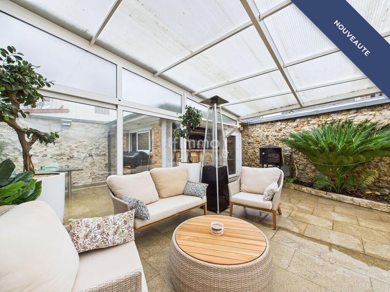 Maison - 378 m² - 7 pièces