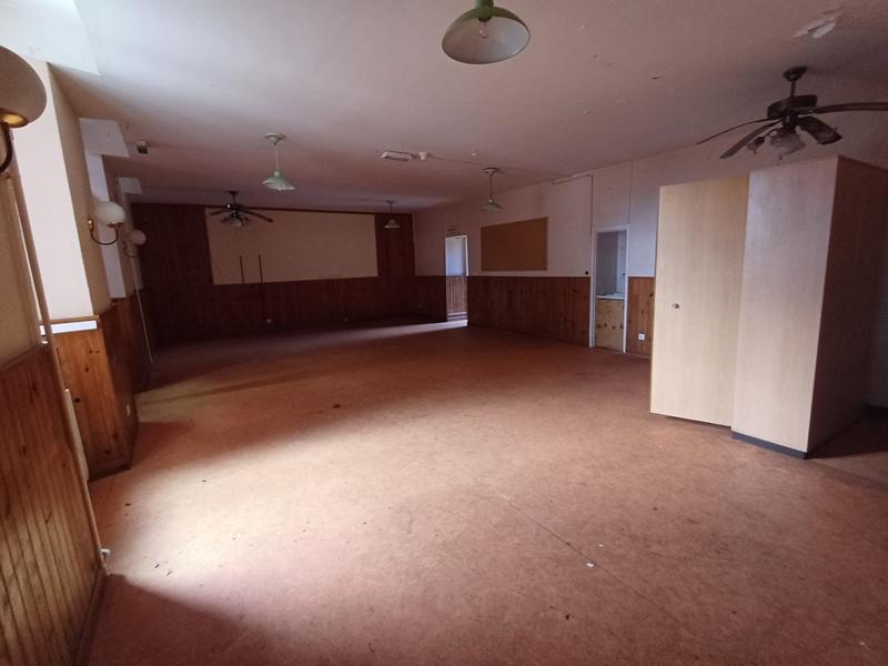 Bastide - 1 706 m² - 50 pièces