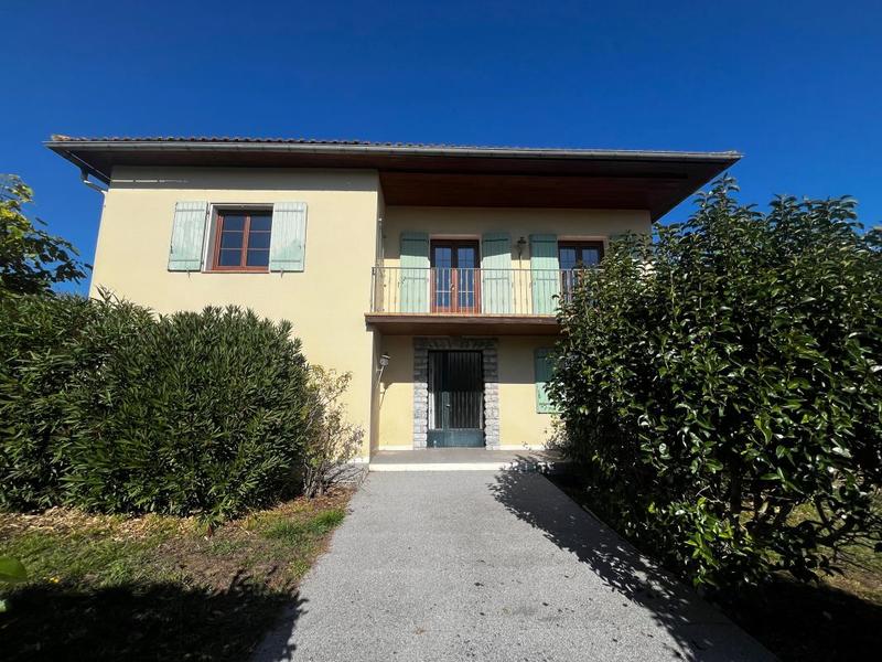 Villa - 222 m² - 7 pièces