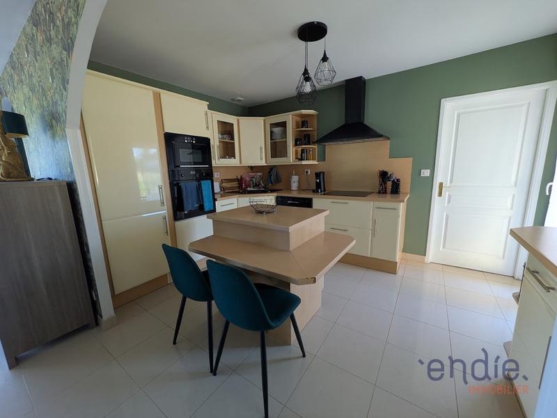 Maison - 169 m² - 8 pièces