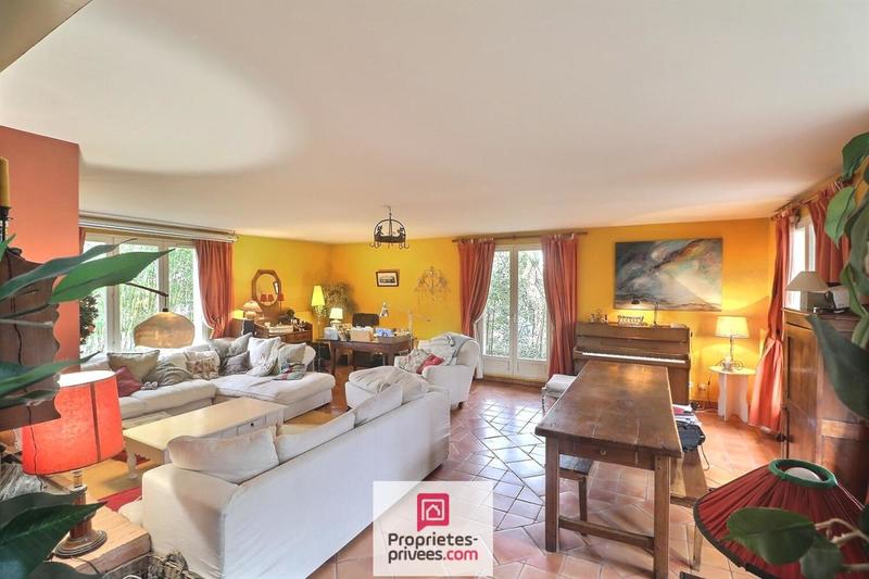 Maison - 197 m² - 8 pièces