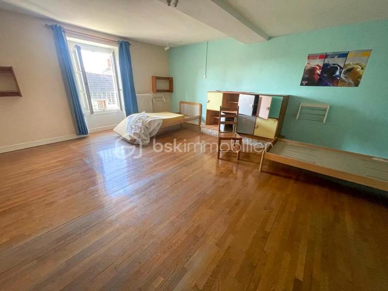 Corps de ferme - 163 m² - 8 pièces