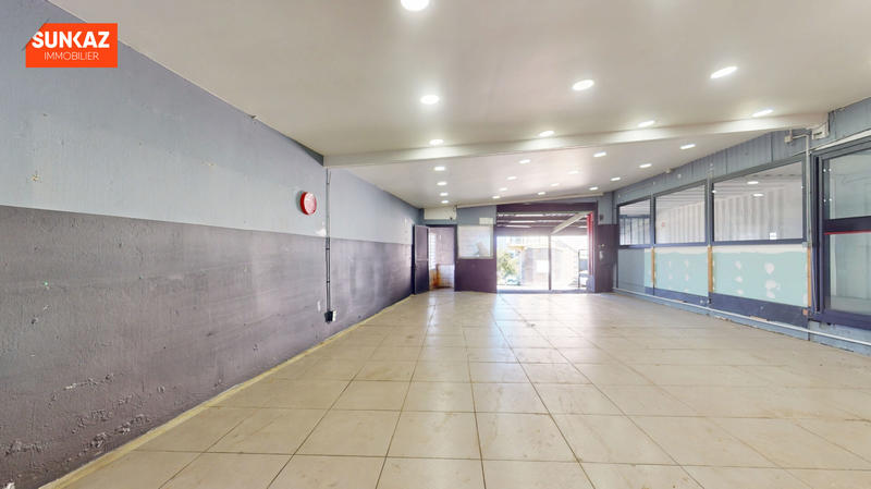 Local d'activités - 120 m² - 1 pièce