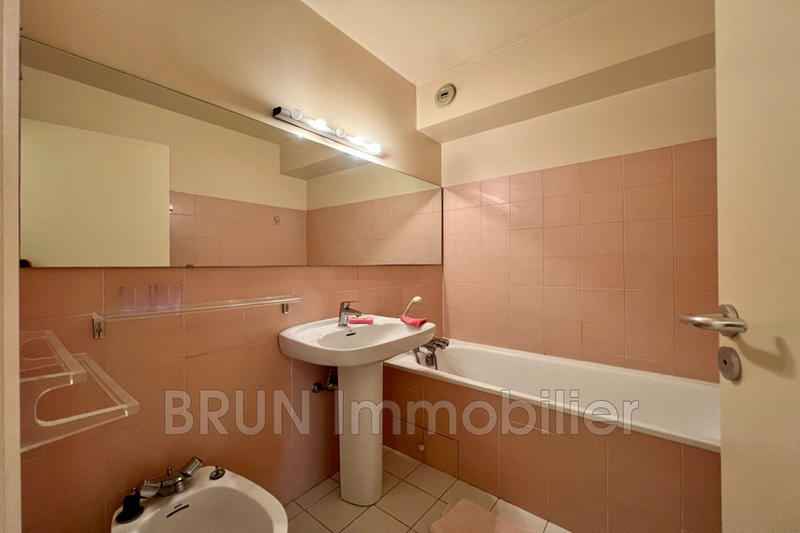 Appartement - 80 m² - 3 pièces