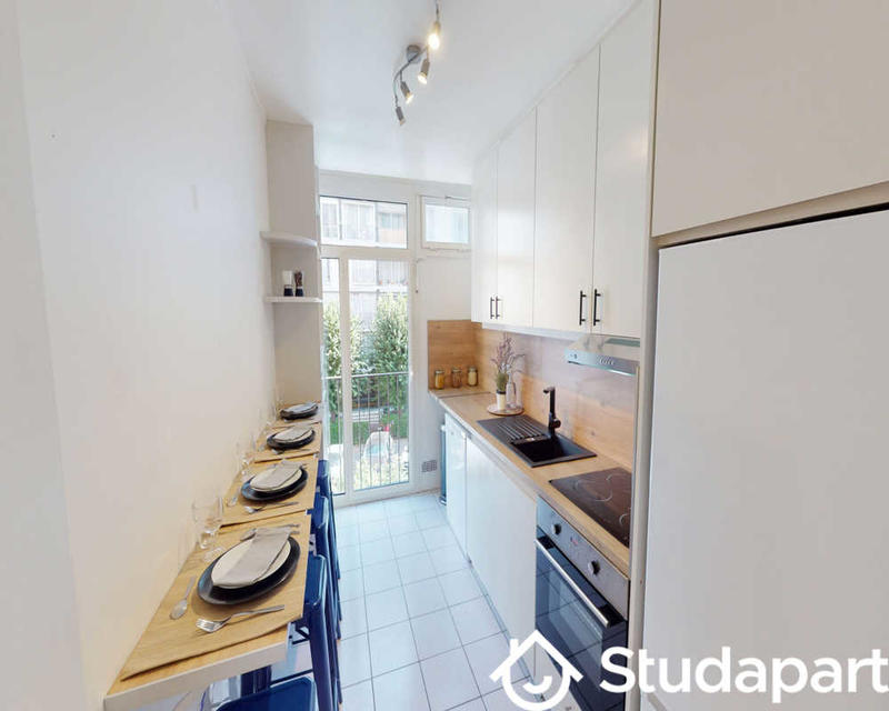 Chambre - 80 m² - 1 pièce