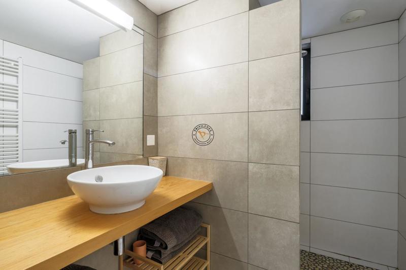 Maison - 252 m² - 9 pièces