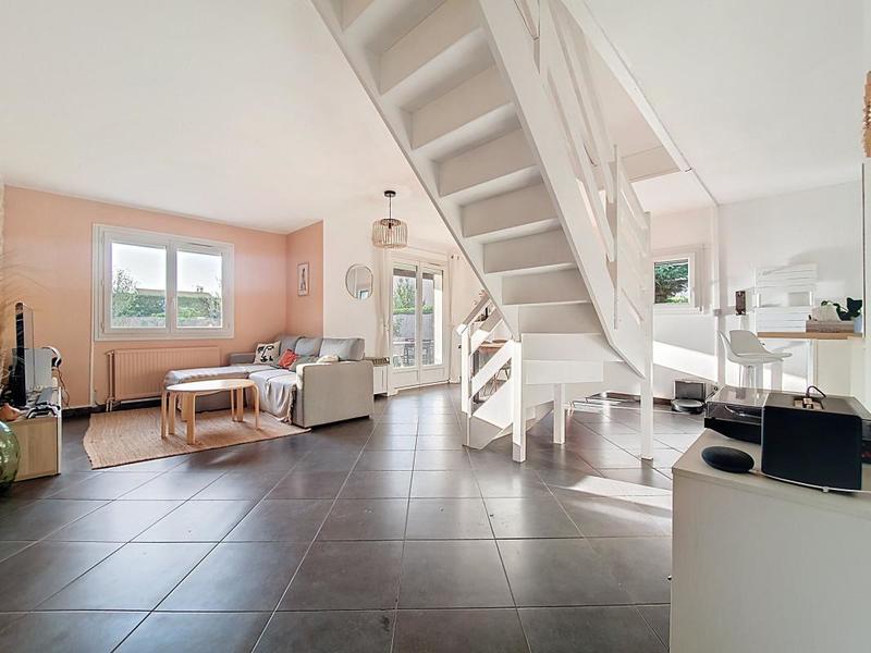 Maison - 104 m² - 5 pièces