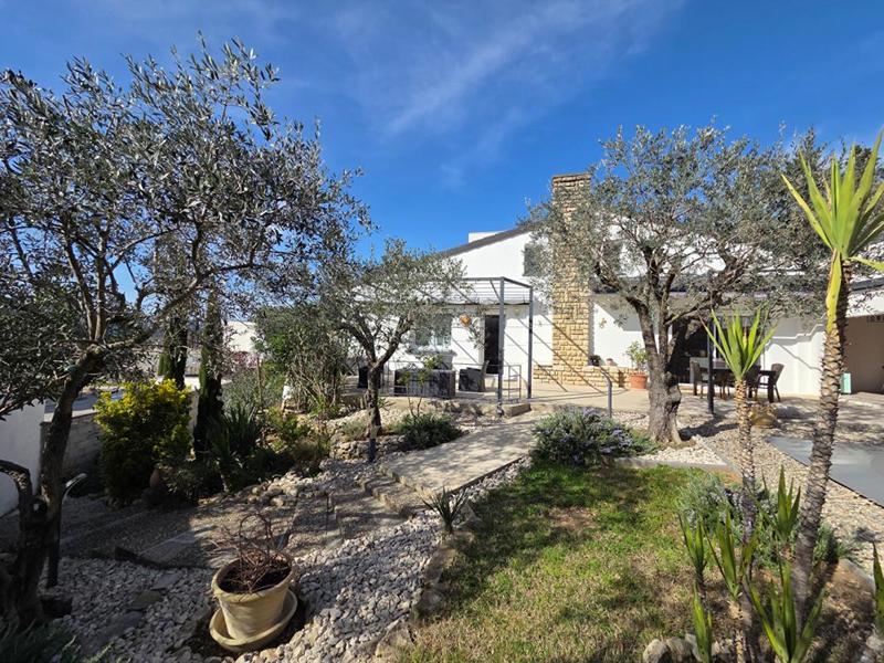 Maison - 110 m² - 4 pièces