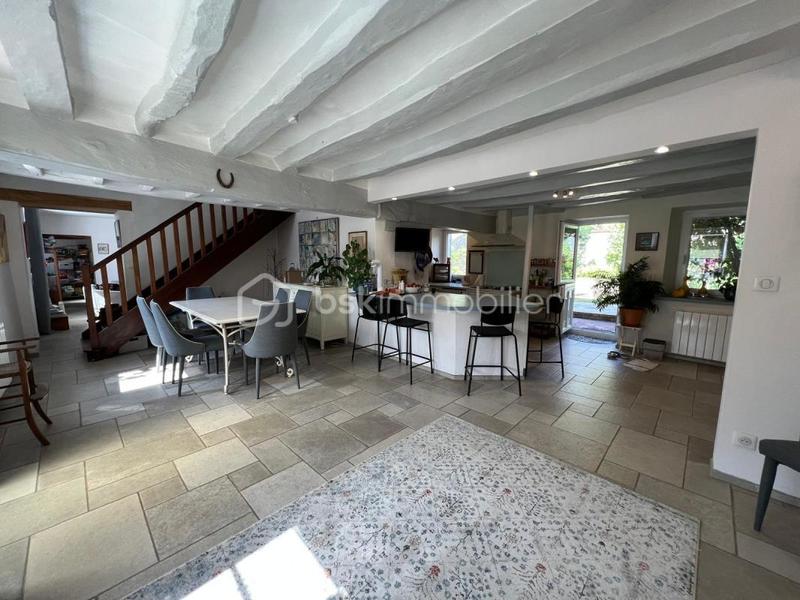 Maison en pierre - 176 m² - 7 pièces