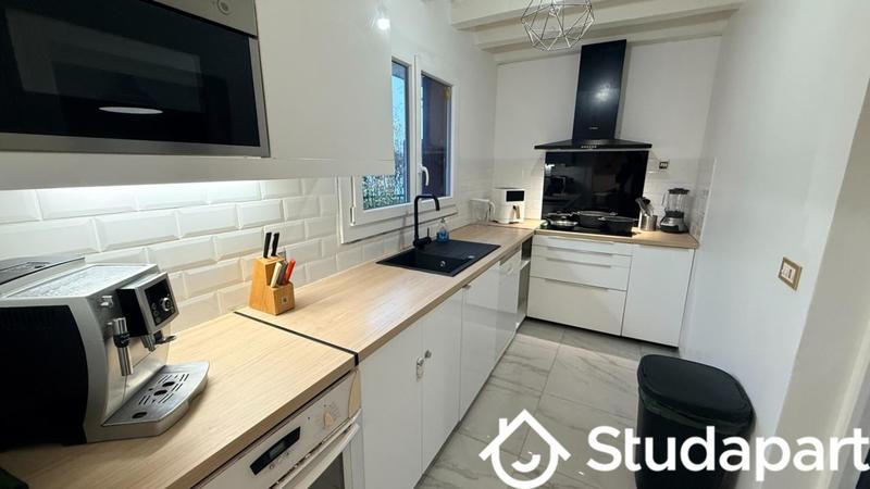 Chambre - 12 m² - 1 pièce