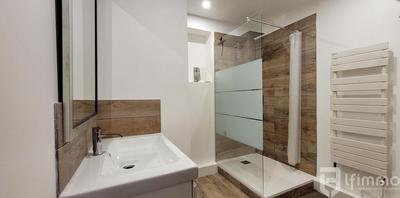 Maison - 200 m² - 7 pièces