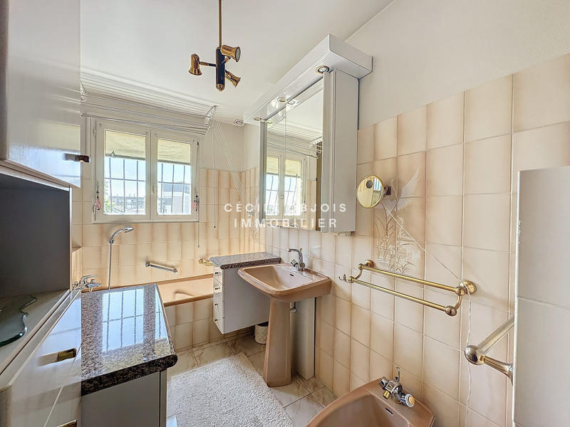 Appartement - 86 m² - 4 pièces