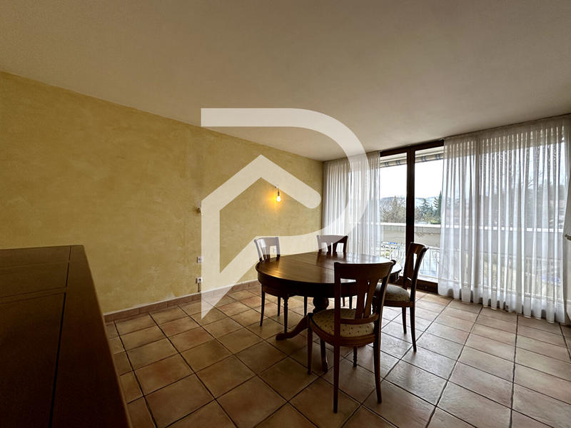 Appartement - 84 m² - 4 pièces