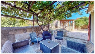 Maison de village - 171 m² - 7 pièces