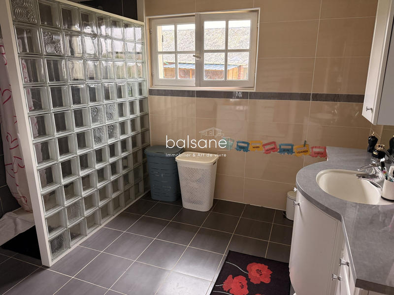 Maison - 138 m² - 5 pièces