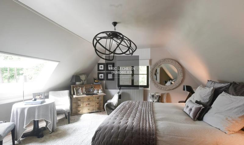 Maison - 370 m² - 16 pièces