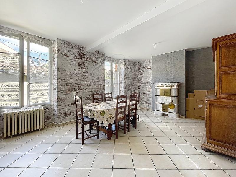 Appartement - 77 m² - 5 pièces