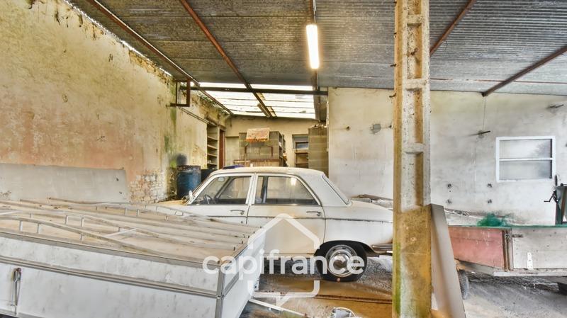 Hangar - 592 m² - 5 pièces