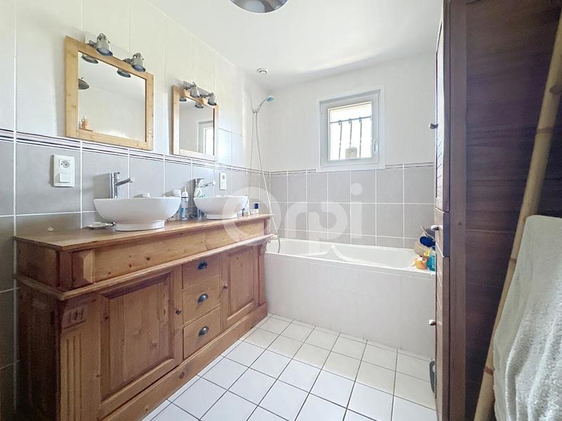 Maison - 145 m² - 6 pièces