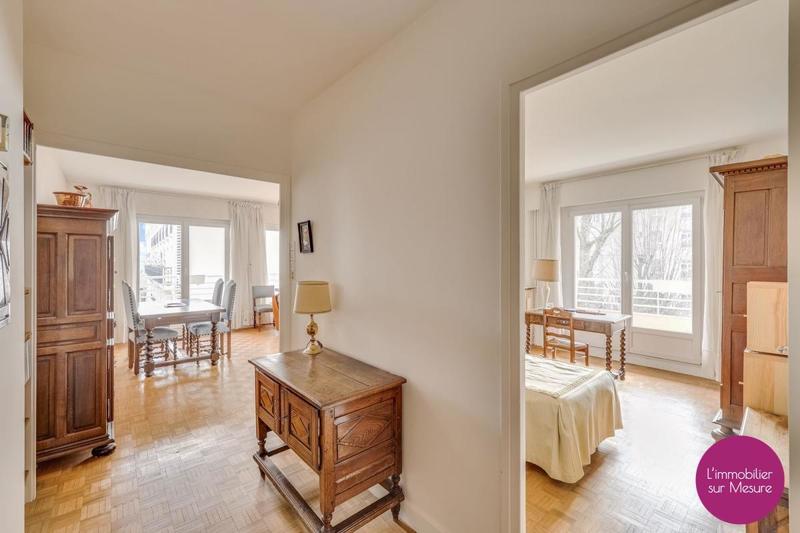 Appartement - 98 m² - 5 pièces