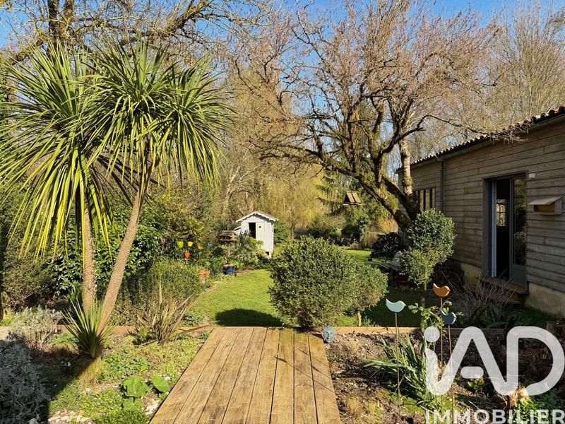 Maison - 212 m² - 8 pièces