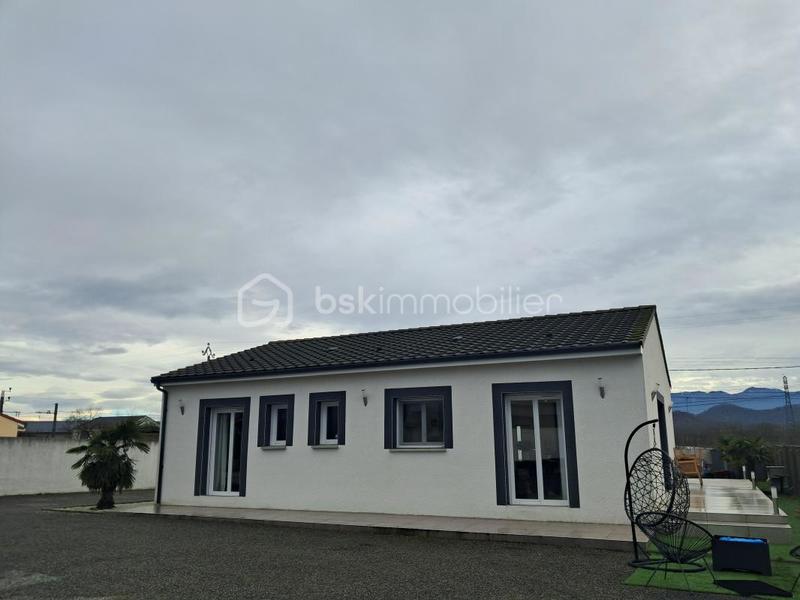 Maison - 95 m² - 4 pièces