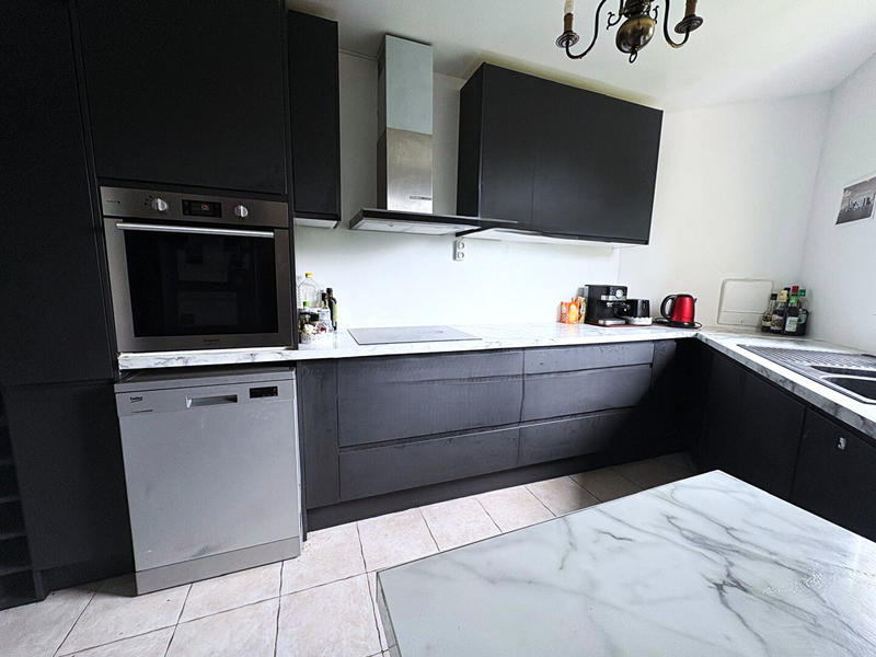 Appartement - 98 m² - 5 pièces