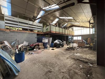 Local commercial - 800 m² - 7 pièces