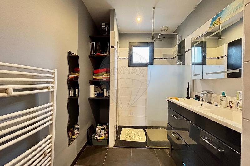 Maison - 107 m² - 4 pièces