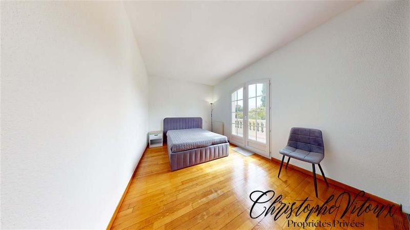 Villa - 220 m² - 6 pièces